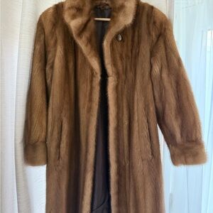 Elegant Neutral Honey Brown Mink Coat
